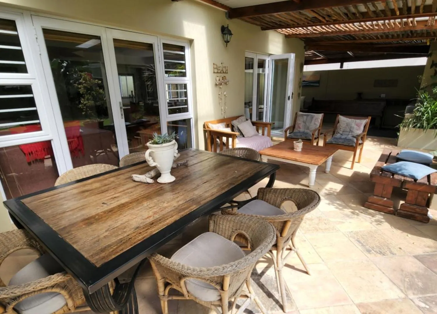 Jenvey House Selfcatering Apartments & Bnb Port Elizabeth