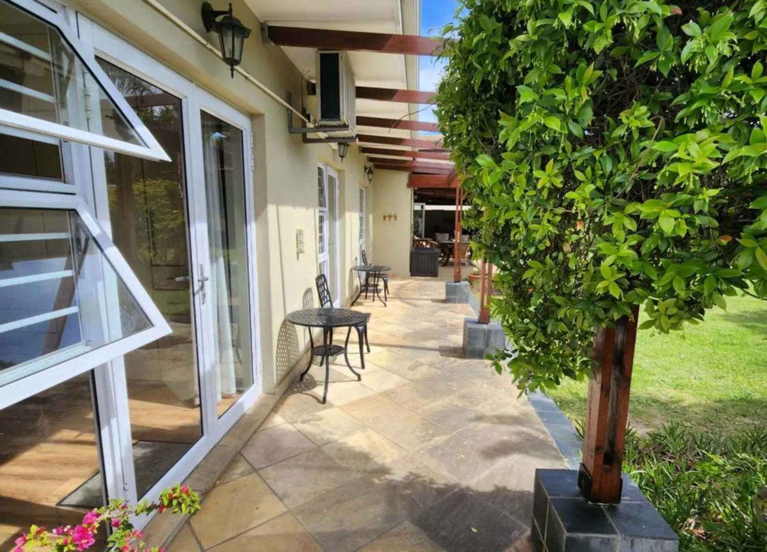 Jenvey House Selfcatering Apartments & Bnb Port Elizabeth