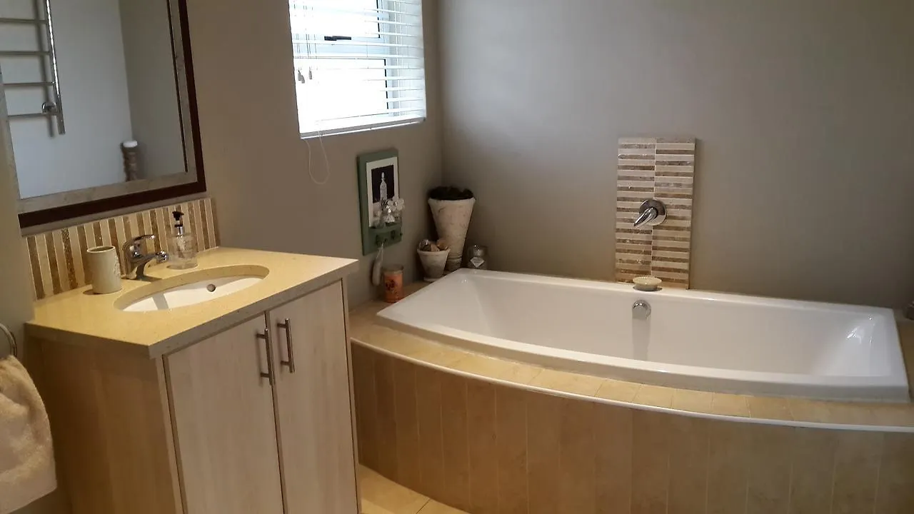 Jenvey House Selfcatering Apartments & Bnb Port Elizabeth